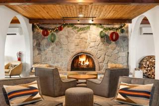 Sun Lodge near Manchester VT, Ascend Collection Hotel - 3