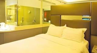 Friendship Hotel - 3