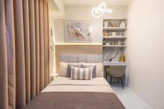 Luxury Condo with Balcony & Swimming pool near IT Park - 7
