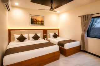 Hotel Diamond inn Mathura - 1