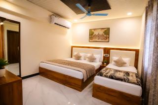 Hotel Diamond inn Mathura - 2