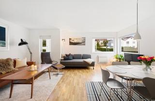 Sunny apartment near Stavanger city center with free parking - 8