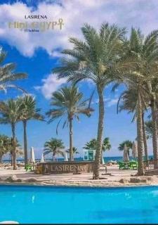 للاستفسارات عبر الواتس بالصور, قرية لاسرينا ميني ايجبت بالعين السخنة, شاليه دور ارضي وسط بجاردن كبيرة على البول, غرفتين وصالة وحمامين, شاطئ رملي, محلات ومطاعم وكافيهات واحتفالات مسائية, اكوا بارك بمصاريف - 5