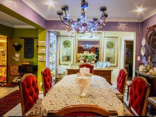 The Tuscan Garden - Newcastle - 6