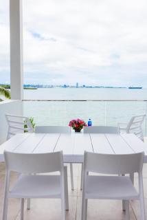 307 - Suva City Views Oceanfront Large Balcony - 5
