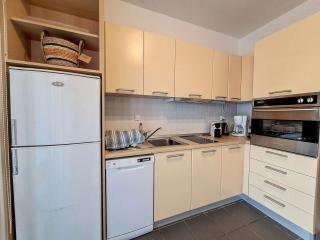 Cosy Garden Flat, Beach, Pool - 4