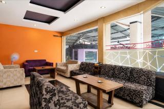 Hotel O near RSUD Arifin Achmad formerly Damon Butik Hotel - 6