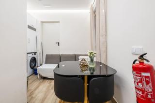 Modern City Apartment Chic Comfortable - 0