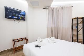 Modern City Apartment Chic Comfortable - 2
