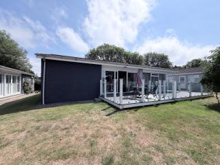 Homely Chalet On A Brilliant Holiday Park In Lowestoft Ref 12004B - 8