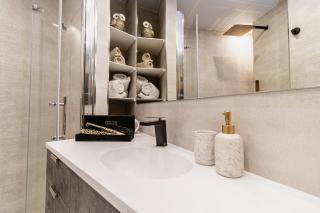 DuPont Suite 2 I Comfort I 2 Guests I 1 Bedroom I 1 Bathroom I PILAR - 3