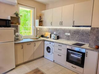 Hidden gem apartment in Golden Sands - 5