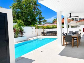 3 or 4 Bedroom Pool Villa - 7
