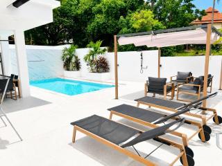 3 or 4 Bedroom Pool Villa - 6