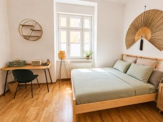 Boho Boutique Suite - 0