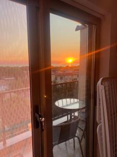 Golden Hour Stay - 8