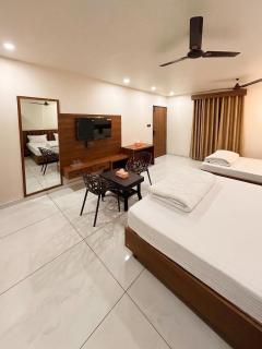 Hotel Vivanta - 2