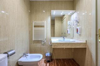 UP Hotel Velilla - 4