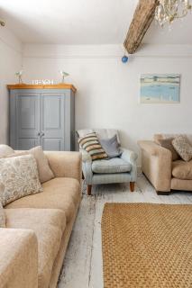 Fermaine, 50m from sea, garden, dogs, town centre - 6