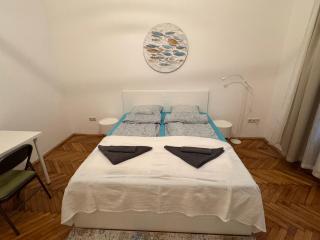 Alma - Sunny central three bedroom apartment - 4