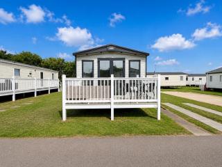 Stylish 6 Berth Caravan At California Cliffs With Decking In Scratby Ref 50056K - 9