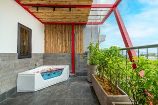 Tan House - 6