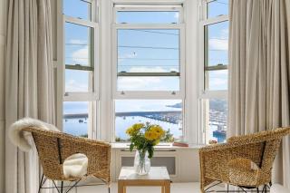 Bay House - Sea Views, Parking - 0