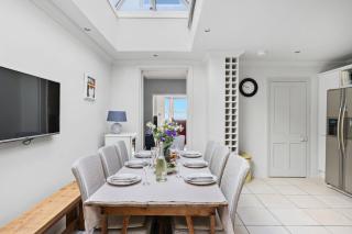 Bay House - Sea Views, Parking - Brixham - 2