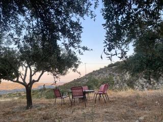 House on a Hill with Stunning Views near Troodos - 4