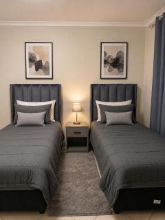 Cozy Haven Suites - 3
