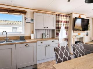 Stunning Caravan Full Sea Views At Broadland Sands Holiday Park Ref 20285Bs - 3