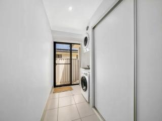 Family and Pet Friendly Home in Sandstone Point - 6