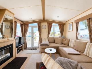 Beautiful Caravan On A Fantastic Holiday Park In Lowestoft Ref 12099B - 2