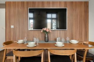 Cozy Apartment on the Main Square in Wrocław by Noclegi Renters - 4