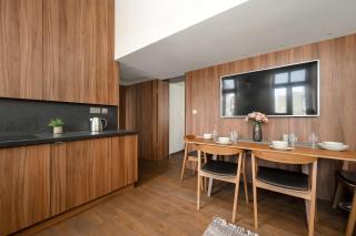 Cozy Apartment on the Main Square in Wrocław by Noclegi Renters - 5