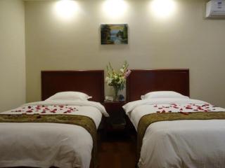 GreenTree Inn Hebei Tangshan North Station Nanhuandao Business Hotel - 1
