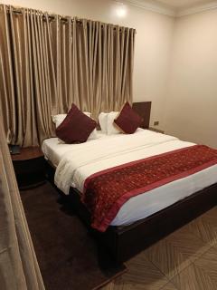 Grand Inn & Suites - 8