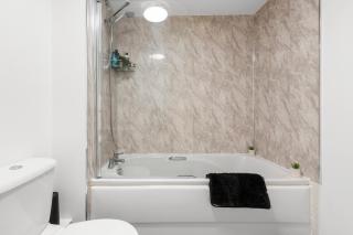 Stylish 5 bedroom house close to Universal - 7