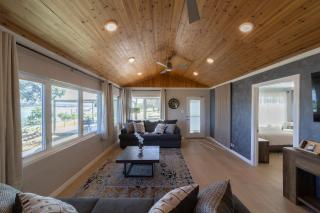 Lakefront Cottage on Lake Travis - 6