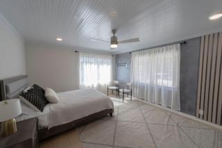 Lakefront Cottage on Lake Travis - 3
