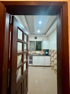 Comfy 1-Bedroom Apartment in Islamabad - Self Check-In, Full Kitchen & Spacious - 9