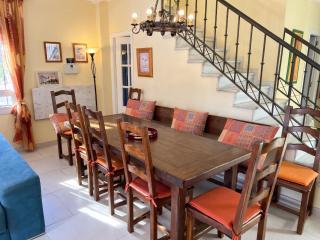 Elegant Villa in Nuevo Portil with Shared Pool - 7