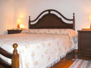 Charming house in Ourol with mountain view, large garden. - 7