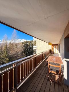 Spacious Apartment in Lens with Mountain View - 2