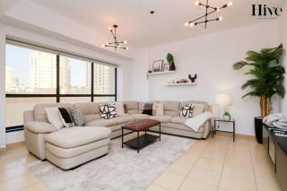 Spacious 2 Bed Apartment in Shams 4 JBR - 0