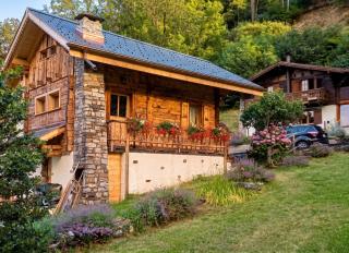 Charming Chalet in Martigny with terrace, 40 m² - 1