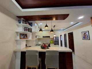 LFR Legacy Apartelle-Unit 1, 3 Bedroom Unit with Kitchen & Parking - 4