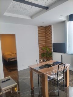 Appartement privé moderne et lumineux plain-pied - 6
