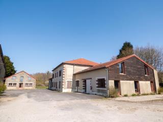 Retraite Champêtre Spacieuse près de Nouart avec Jacuzzi - 9