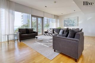 Premium 3BR Beachfront Apartment - Balcony & All Rooms with Sea View - 3